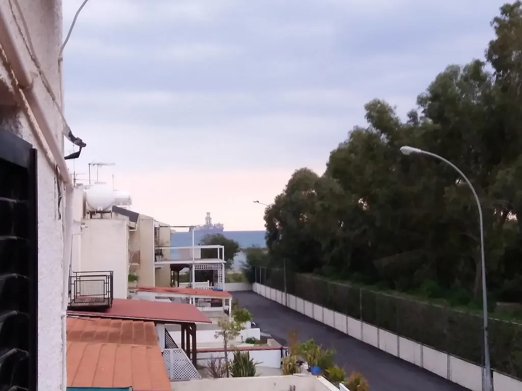 Miltos Beach House Larnaca