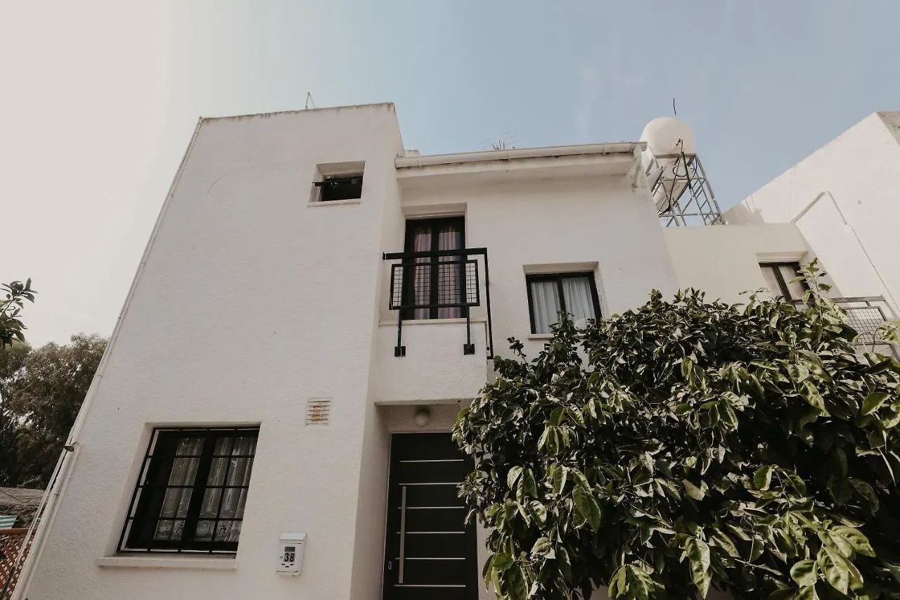 Vakantiehuis Miltos Beach House Larnaca